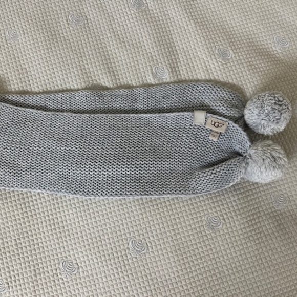 UGG Other - UGG Australia Kids Unisex Knit Scarf with Pompons in Grey, Size 2-4 years